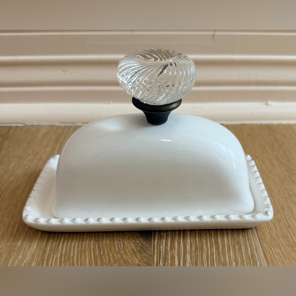 Pier 1 Imports White Butter Dish with Glass Knob - Picture 2 of 7